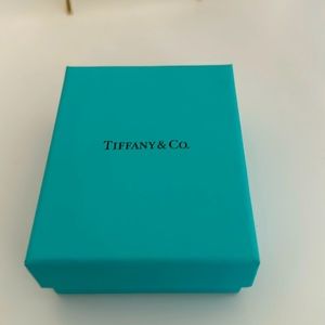 Tifanny & Co., jewelry box
